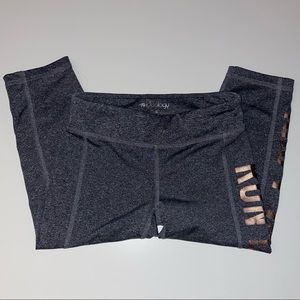 Girls Ideology Cropped Leggings size S Small EUC worn once “Run Like A Girl”